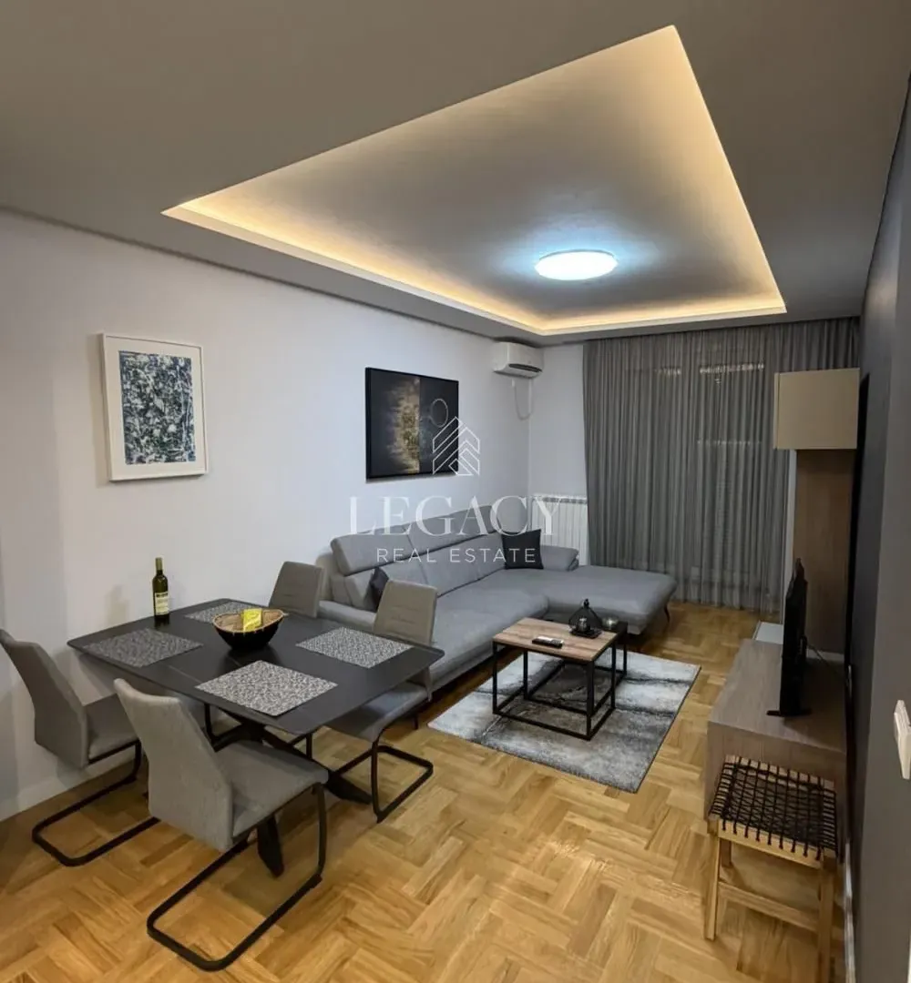 Rent, two bedroom apartment, 50m², Đeram Pijaca, Beograd