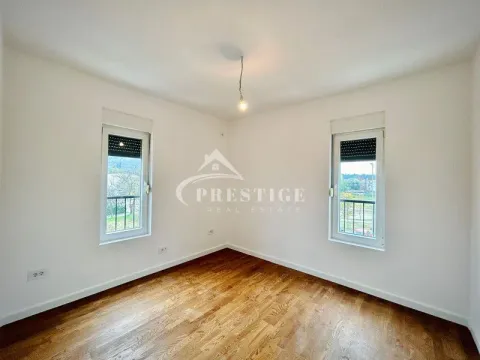 Izdavanje, trosoban stan, 86m², Zagorič, Podgorica - image 8