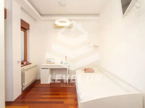 Izdavanje, četvorosoban stan, 120m², Vračar Hram, Vračar Sve Podlokacije - image 3