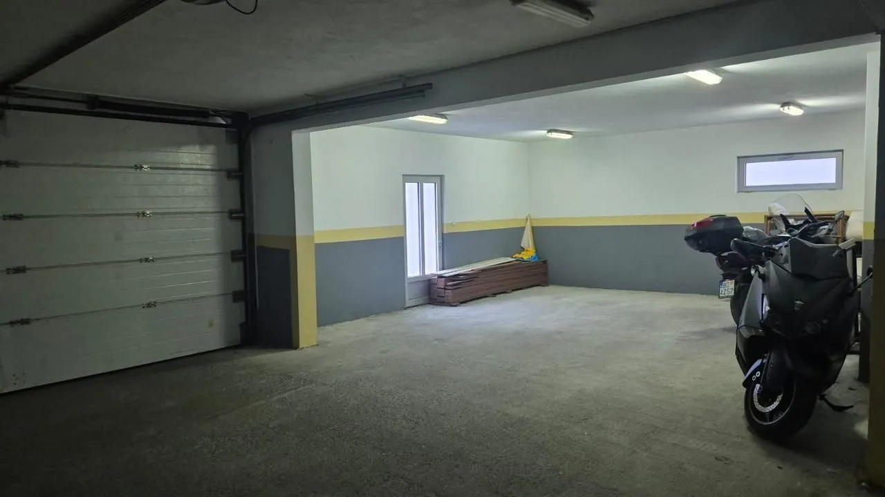 Rent, three bedroom apartment, 88m², Bečići, Budva