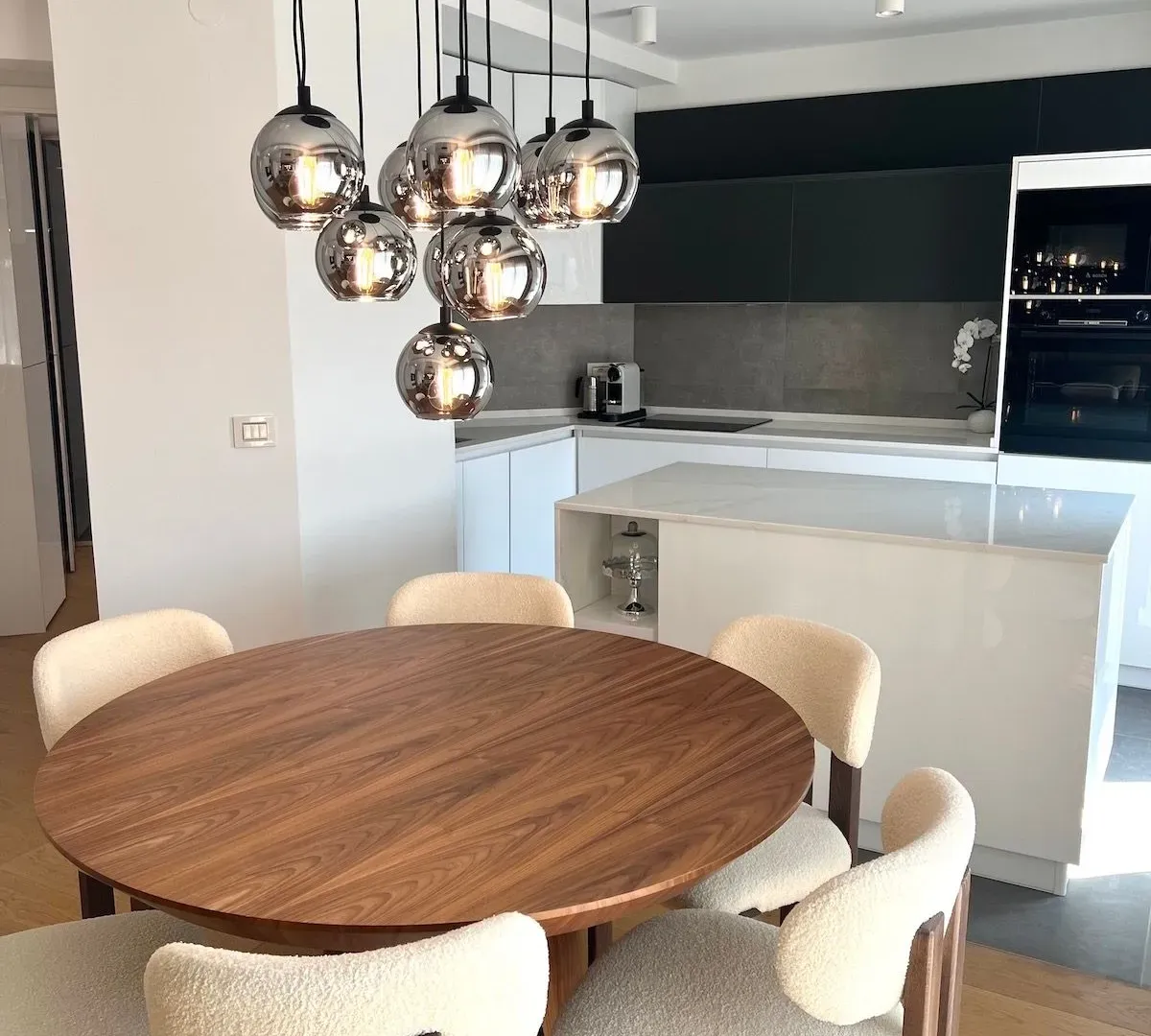 Rent, four bedroom apartment, 205m², Vračar Hram, Vračar Sve Podlokacije