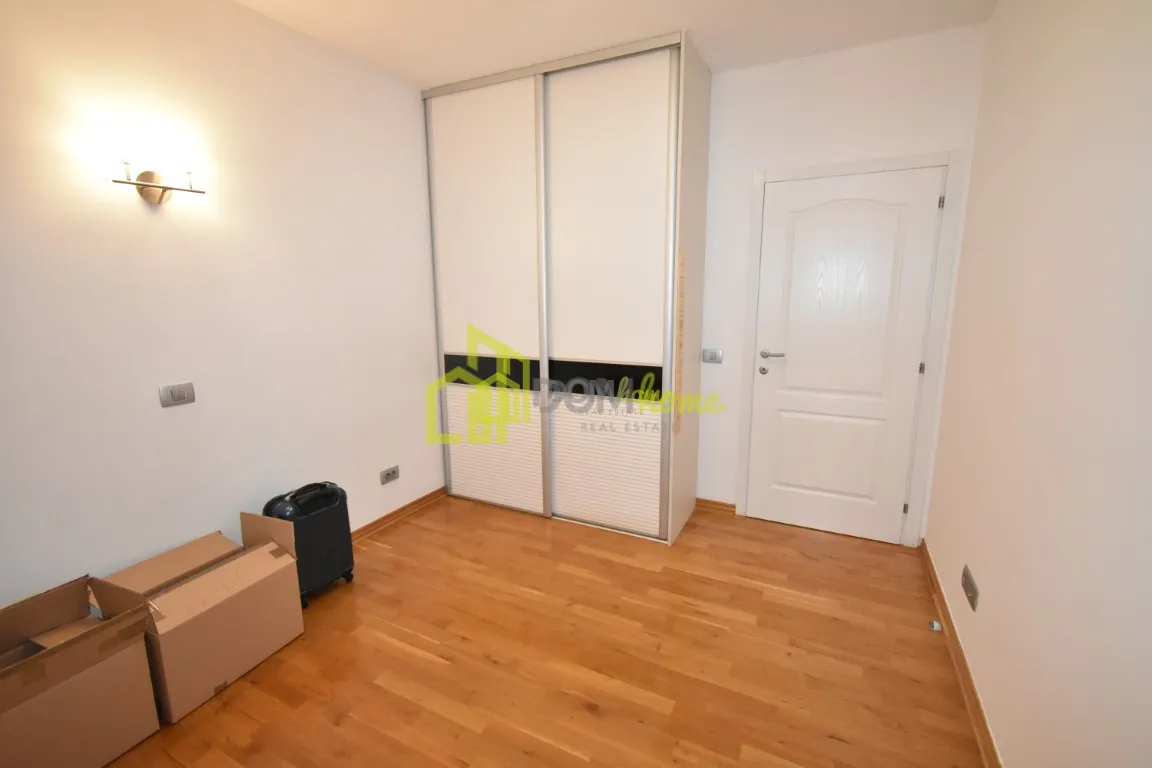 Prodaja, kuća, 212m², Donji Kokoti, Podgorica