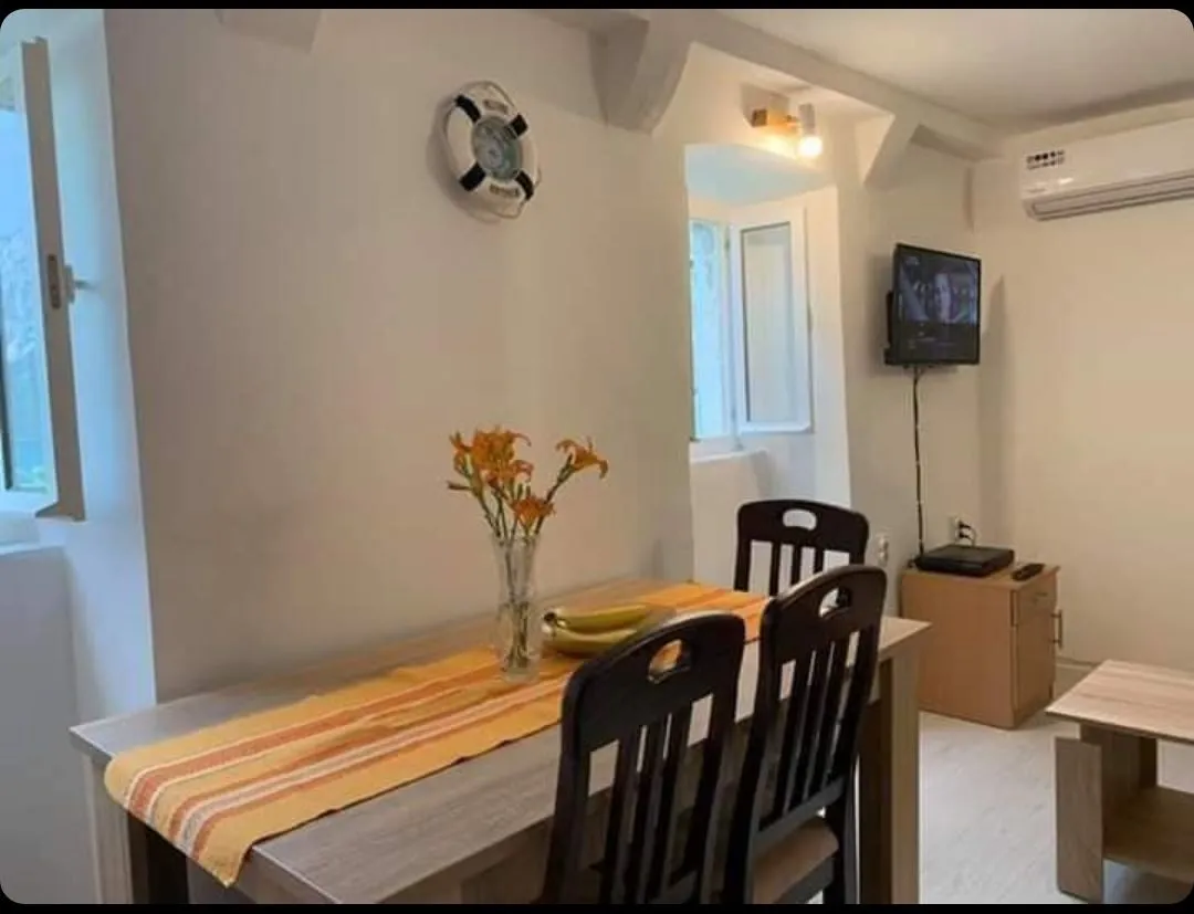 Prodaja, kuća, 300m², Herceg Novi, Crna Gora