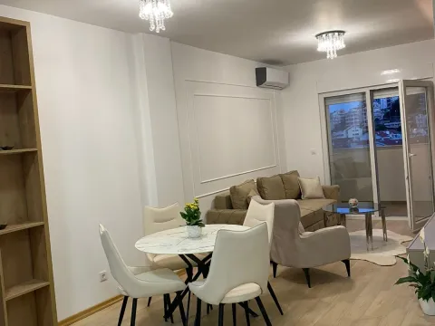 Rent, one bedroom apartment, 46m², Budva, Crna Gora - image 2