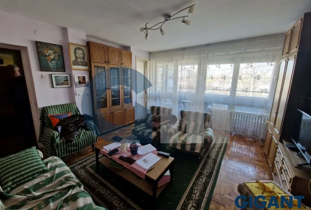 Izdavanje, trosoban stan, 72m², Novi Beograd Blok 33, Novi Beograd Sve Podlokacije