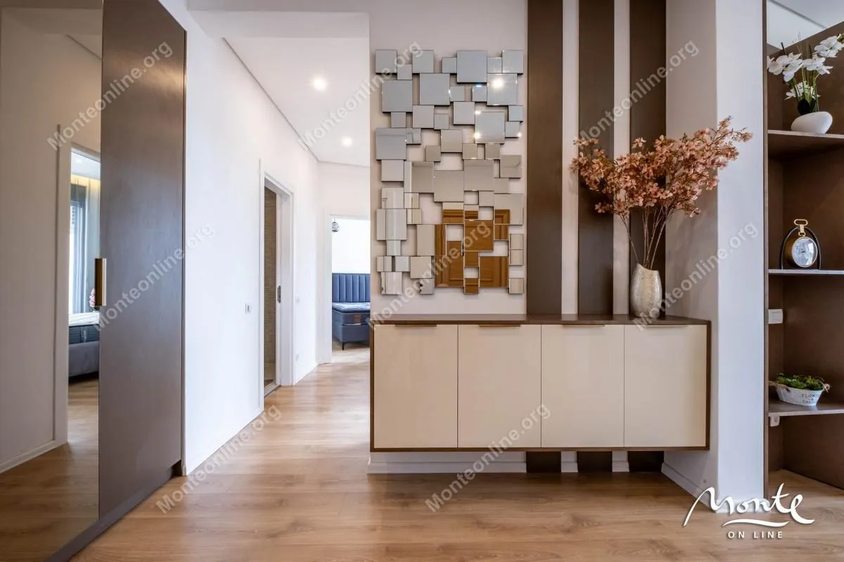 Prodaja, dvosoban stan, 76m², Tivat, Crna Gora
