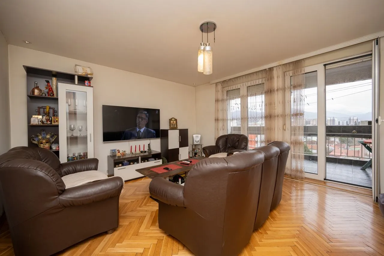 Prodaja, trosoban stan, 104m2, Centar, Podgorica