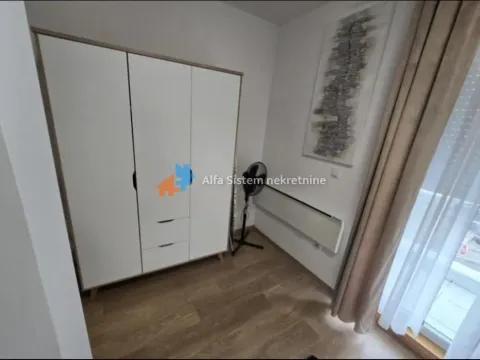 Rent, three bedroom apartment, 105m², Vračar Sve Podlokacije, Beograd - image 10