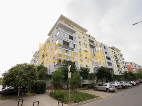 Izdavanje, dvosoban stan, 58m², Blok 9, Podgorica - image 21