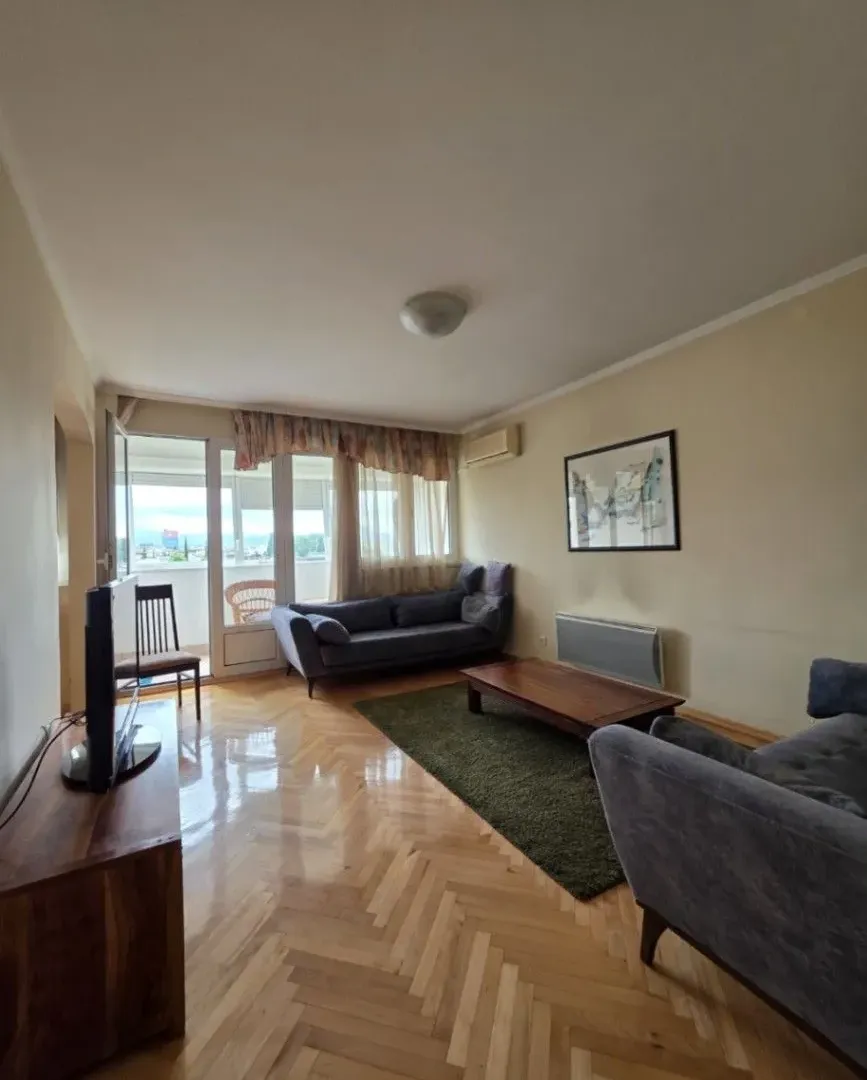 Izdavanje, trosoban stan, 87m², Preko Morače, Podgorica