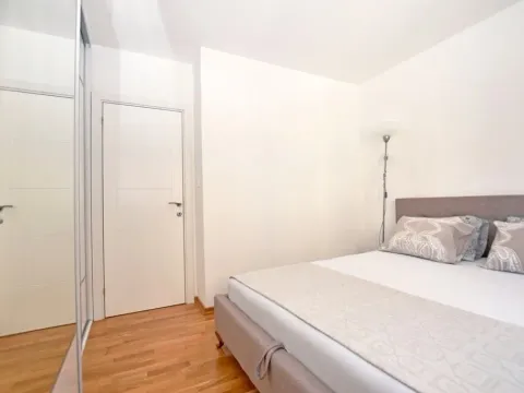 Izdavanje, jednosoban stan, 45m², Igalo, Herceg Novi - image 7