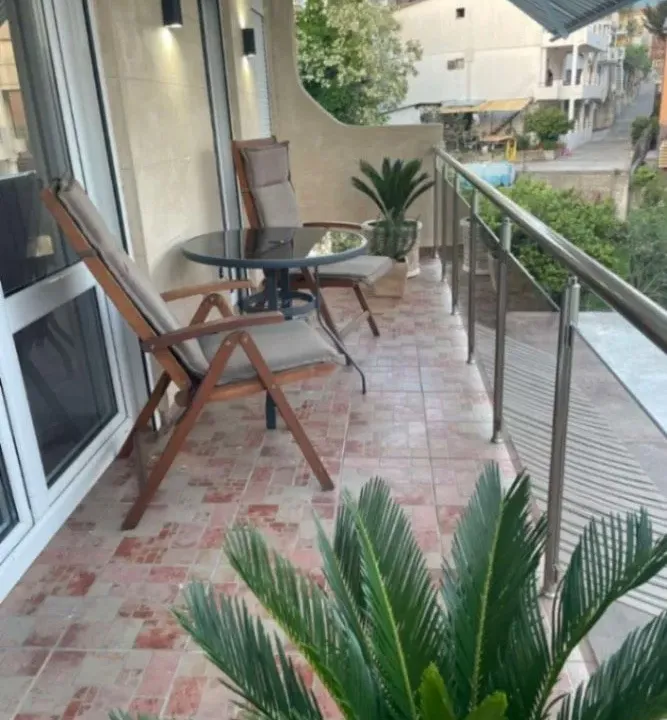 Izdavanje, stan, 55m², Šušanj, Bar