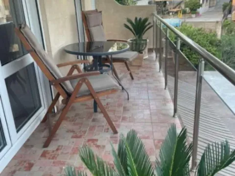 Izdavanje, stan, 55m², Šušanj, Bar