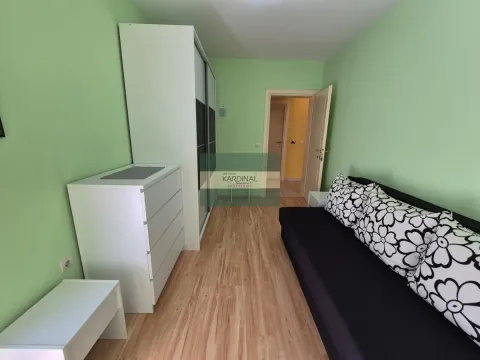 Izdavanje, trosoban stan, 73m², Centar, Jagodina - image 25