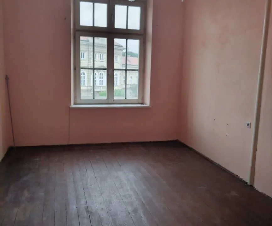 Izdavanje, trosoban stan, 70m², Centar, Smederevo