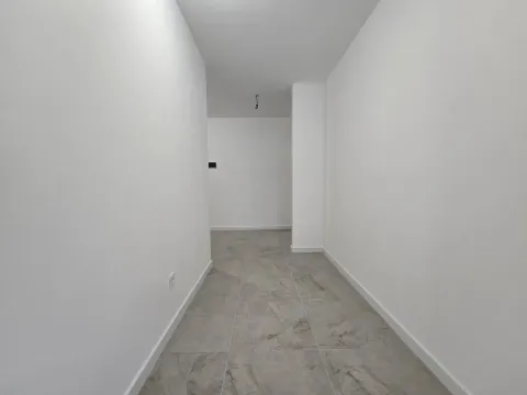 Rent, three bedroom apartment, 126m², Tološka šuma, Podgorica - image 9