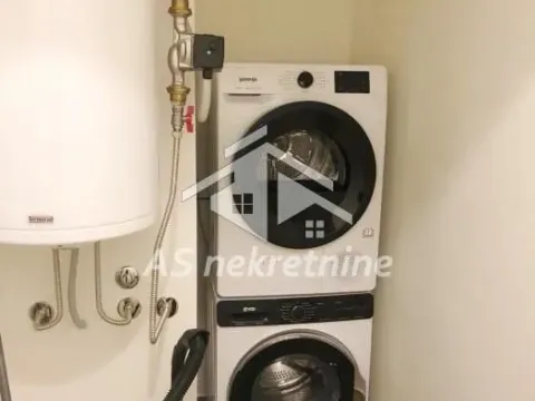 Izdavanje, trosoban stan, 86m², Savski Venac, Beograd - image 14