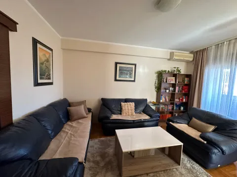 Izdavanje, dvosoban stan, 60m², Stari Aerodrom, Podgorica - image 3