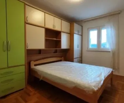 Izdavanje, jednosoban stan, 53m², Centar, Bar - image 3