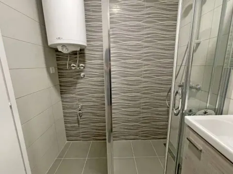 Rent, two bedroom apartment, 57m², Čukarica, Beograd - image 6