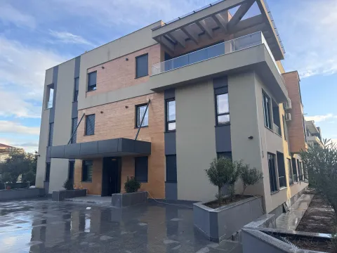 Rent, one bedroom apartment, 49m², Donja Gorica, Podgorica - image 10
