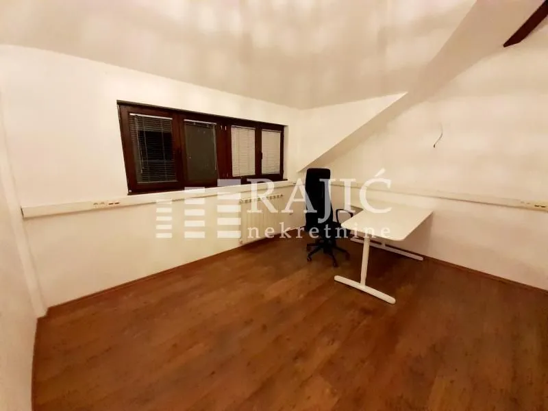 Izdavanje, trosoban stan, 100m², Profesorska Kolonija, Palilula Sve Podlokacije