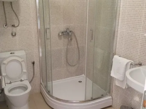 Izdavanje, jednosoban stan, 58m², Bečići, Budva - image 5