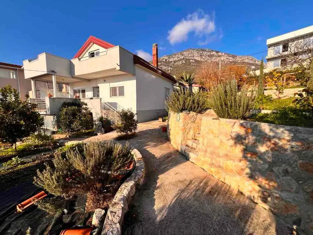 Prodaja, kuća, 150m², Šušanj, Bar