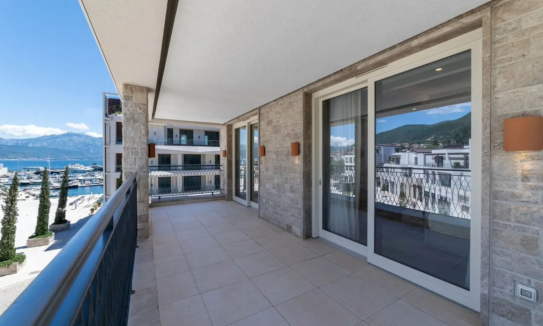 Prodaja, jednosoban stan, 88m², Portonovi, Herceg Novi