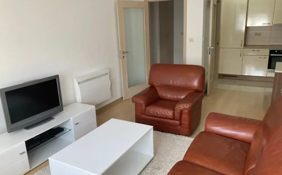 Rent, two bedroom apartment, 71m², City Kvart, Podgorica