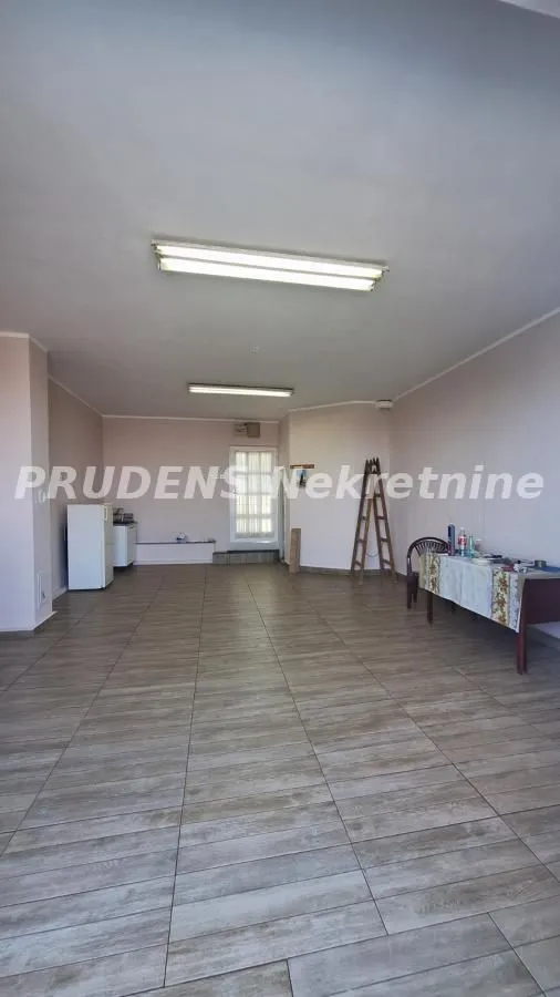 Izdavanje, poslovni prostor, 39m², Voždovac Sve Podlokacije, Beograd