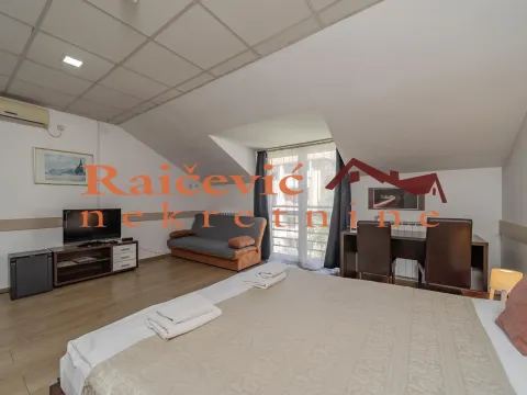 Sale, one bedroom apartment, 33m², Autokomanda, Voždovac Sve Podlokacije - image 3