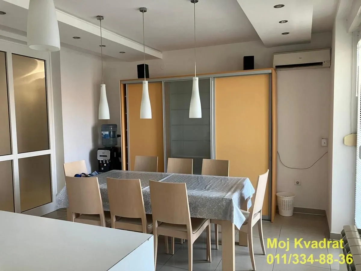 Prodaja, kuća, 265m², Banovo Brdo, Beograd