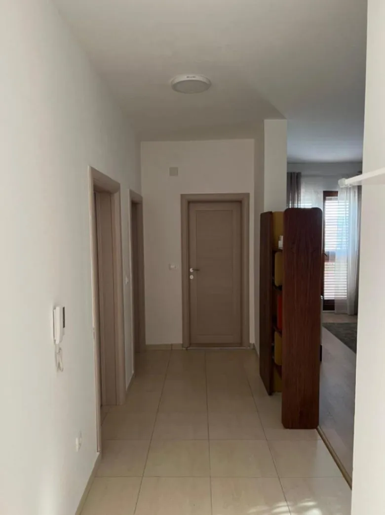 Prodaja, trosoban stan, 107m², Mažina, Tivat