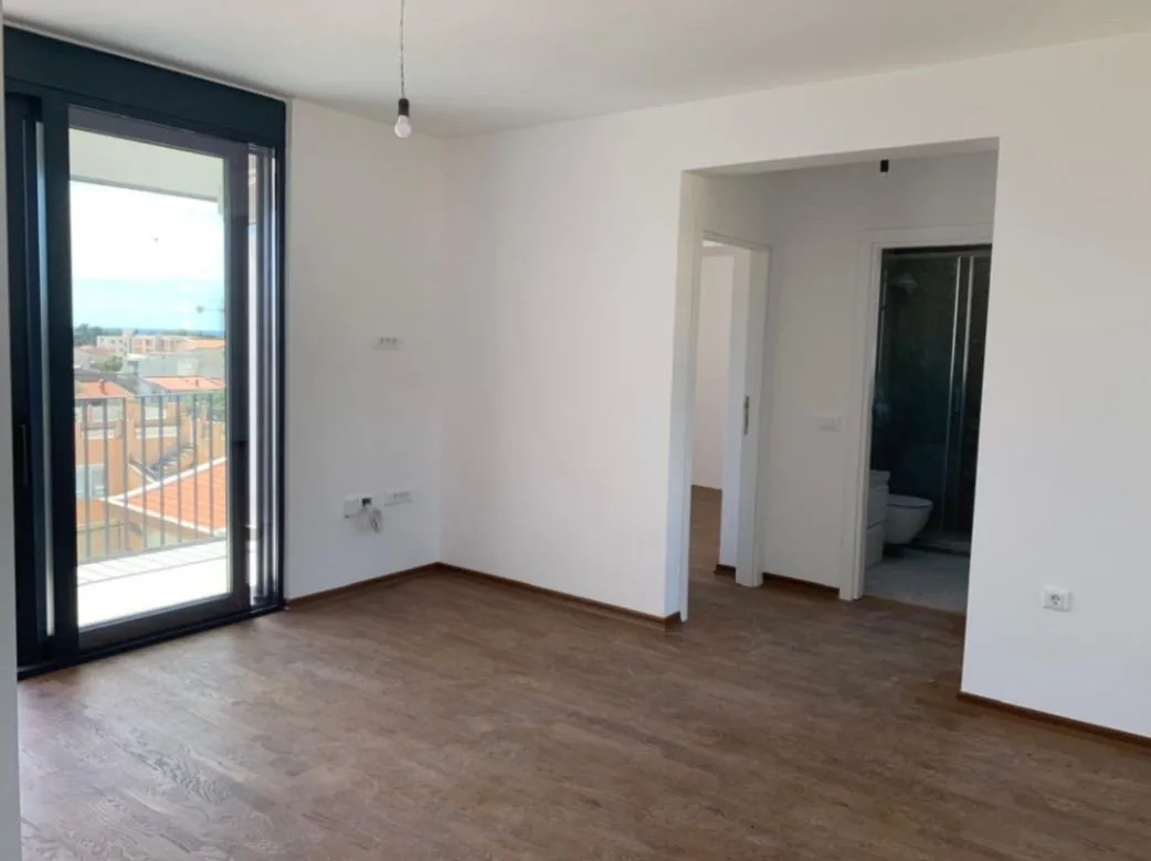 Sale, two bedroom apartment, 60m², Ilino, Bar