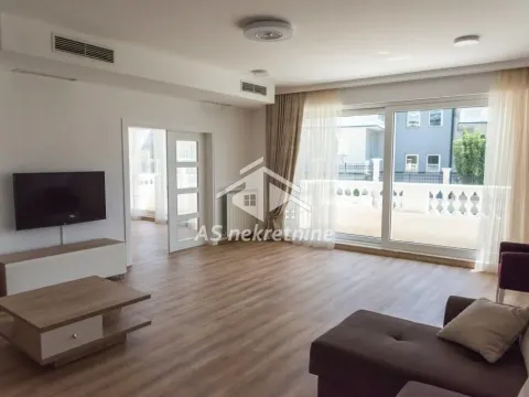 Izdavanje, kuća, 1400m², Savski Venac, Beograd - image 3