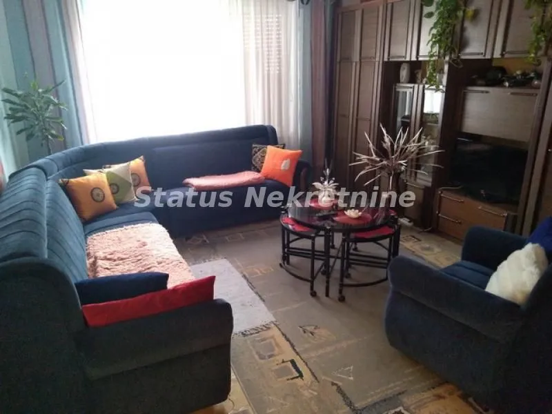 Prodaja, kuća, 450m², Temerin, Novi Sad