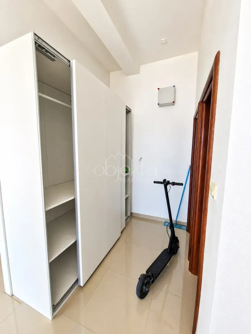 Rent, office space, 87m², Tivat, Crna Gora