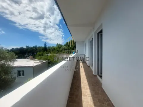 Izdavanje, dvosoban stan, 90m², Mrčevac, Tivat - image 16