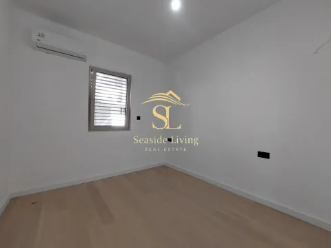 Sale, two bedroom apartment, 55m², Dobrota, Kotor - image 14