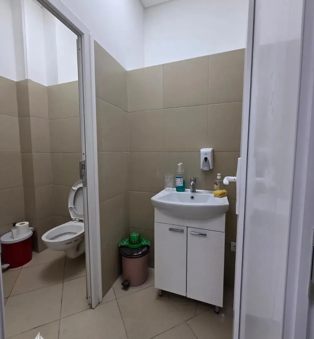 Rent, office space, 310m², Dušanovac, Voždovac Sve Podlokacije