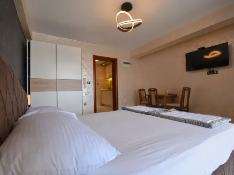 Prodaja, stan, 45m², Herceg Novi, Crna Gora - image 5