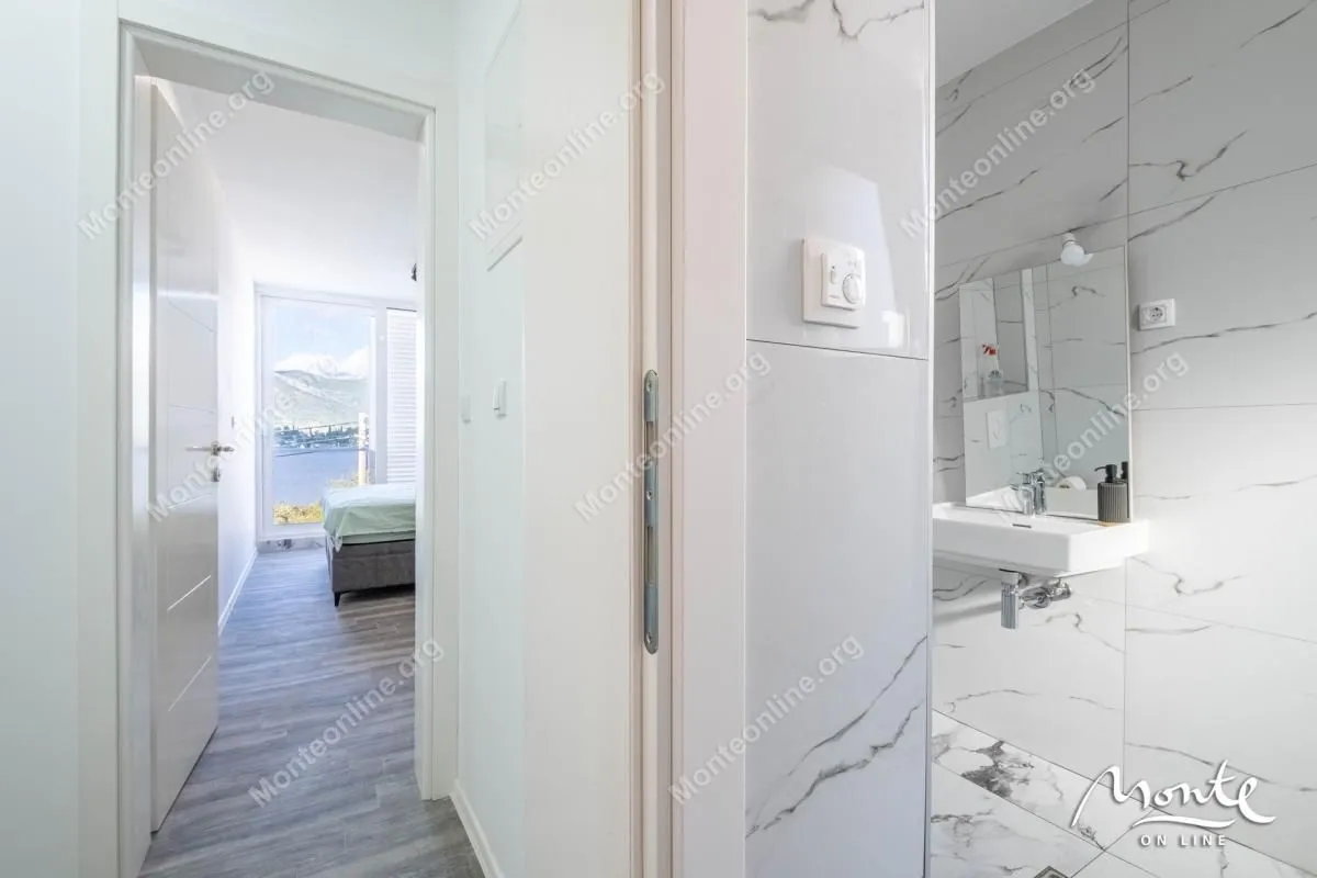 Prodaja, kuća, 100m², Đuraševići, Tivat