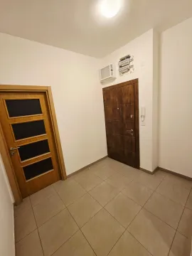Prodaja, dvosoban stan, 72m², Stari Aerodrom, Podgorica - image 4