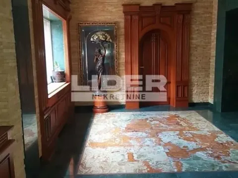 Prodaja, kuća, 830m², Senjak, Beograd - image 1