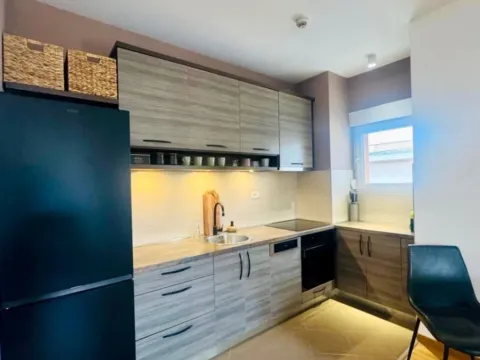 Izdavanje, jednosoban stan, 52m², City Kvart, Podgorica - image 6