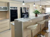 Prodaja, četvorosoban stan, 160m², Lion, Zvezdara Sve Podlokacije - image 8