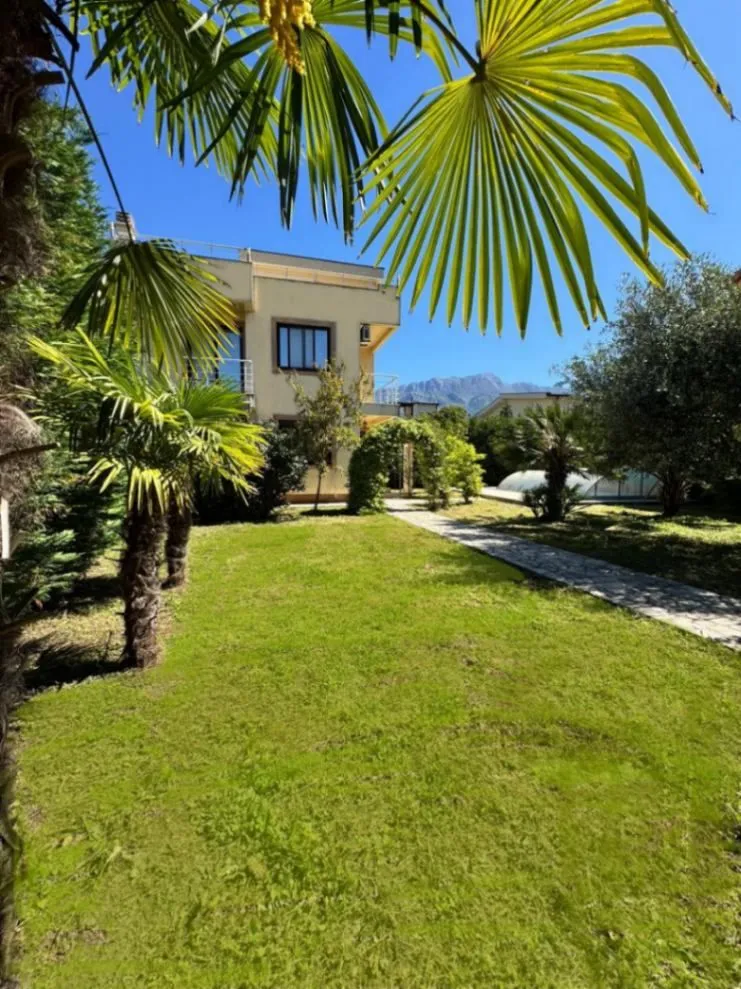Prodaja,  kuća, 180m2, Polje, Bar