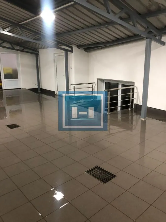 Rent, office space, 320m², Grad Stalać, Ćićevac