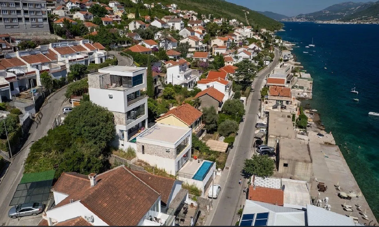 Prodaja, kuća, 200m², Krašići, Tivat